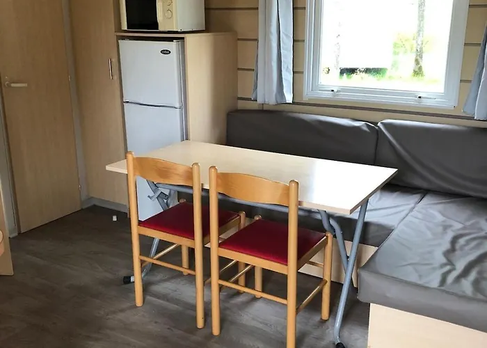 M.home Confort F027 2chbr/5pers Camping